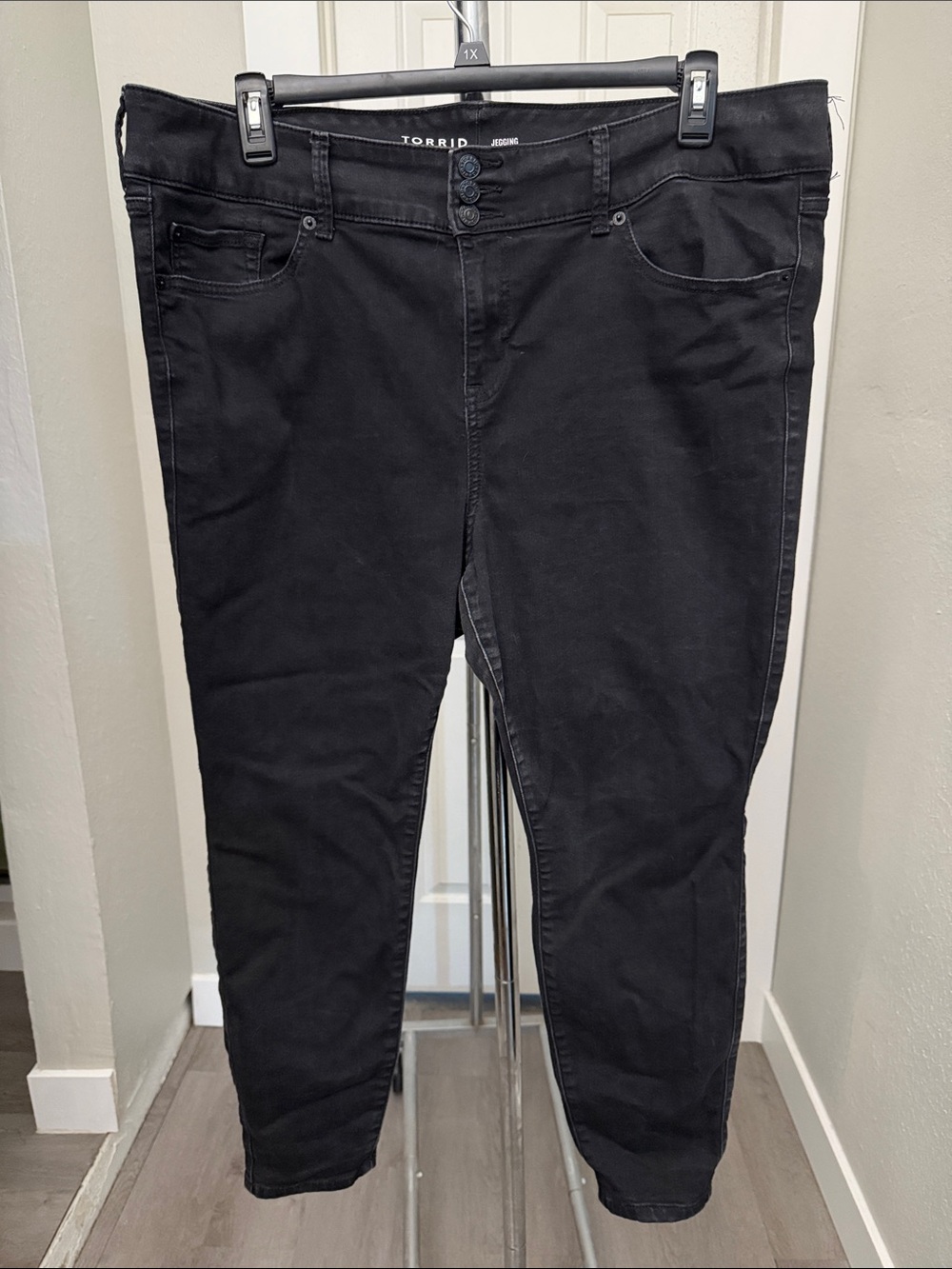 torrid Black High-Rise Stretch Jeggings